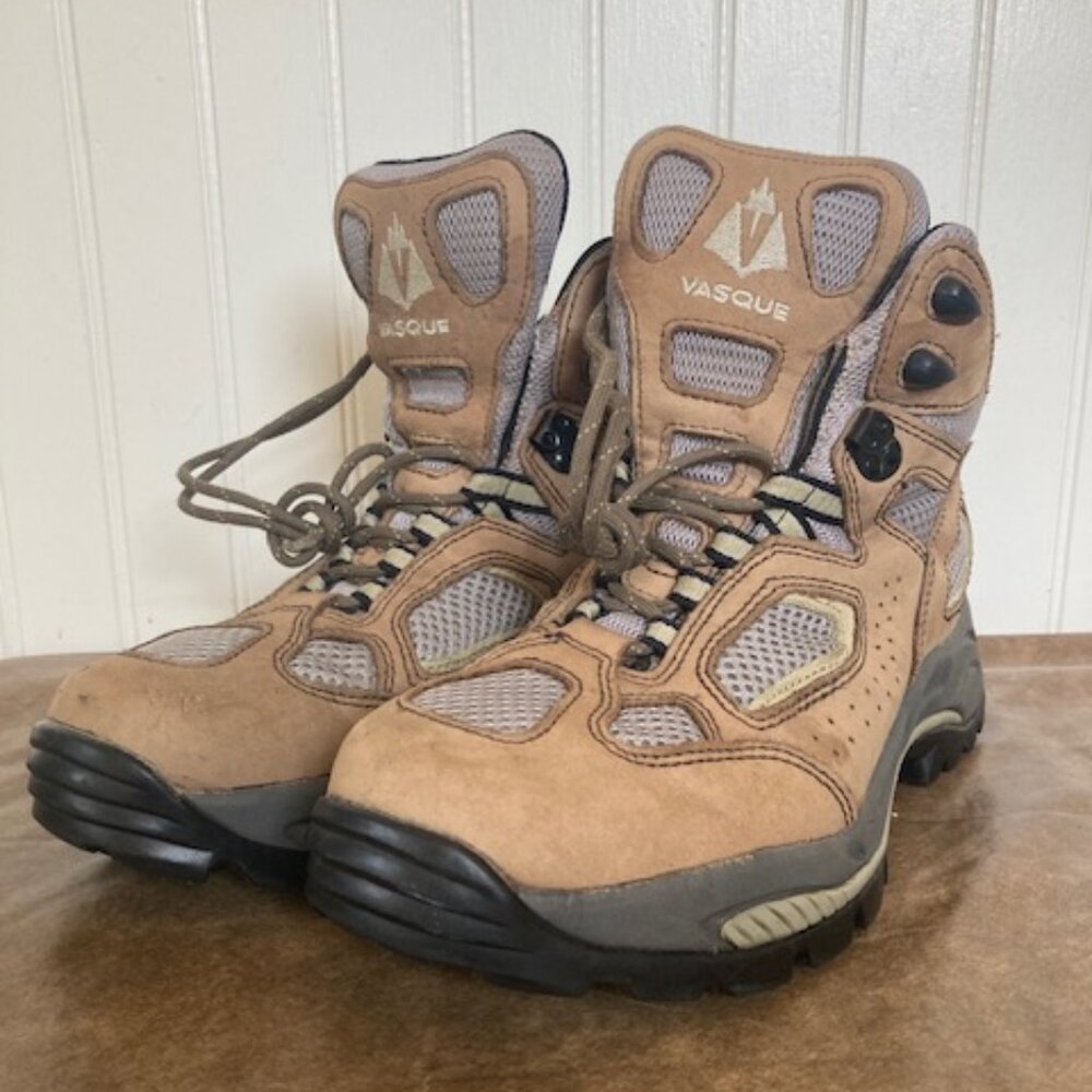 Vasque women's hiking boots Sz 9.5 Narrow
